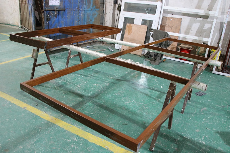 樓上樓門(mén)窗-工程門(mén)窗定制廠家