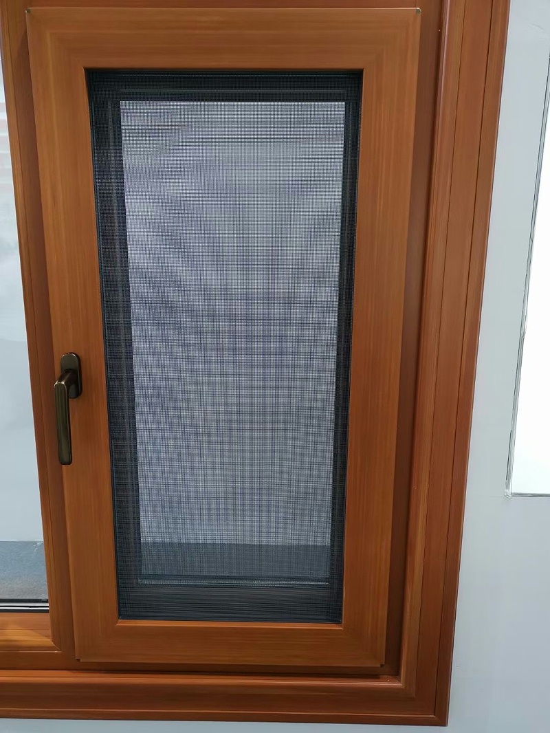 鋁合金門窗怎么選？什么樣的更好用？我家換了三次門窗，可以說一說感受！