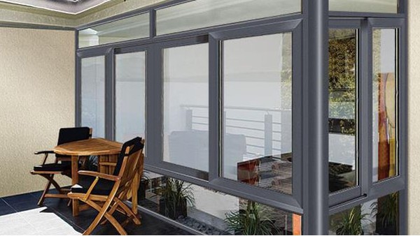 佛山哪里有高端鋁合金門窗合作的廠家？國內(nèi)十大門窗品牌樓上樓門窗