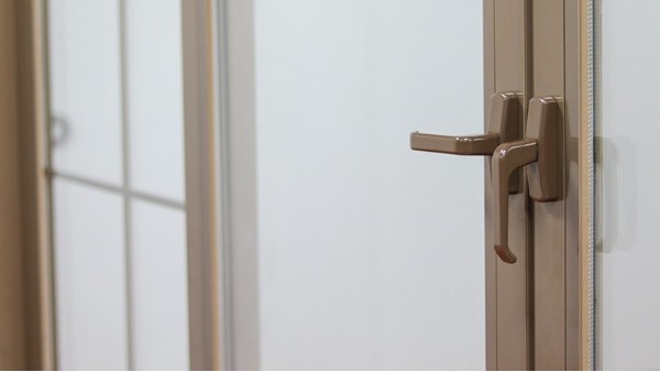 樓上樓門窗4大優(yōu)點，滿足各領(lǐng)域使用需求