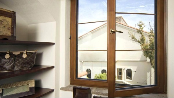 別墅裝修高端鋁合金門窗可以選擇哪個牌子？樓上樓門窗怎么樣？