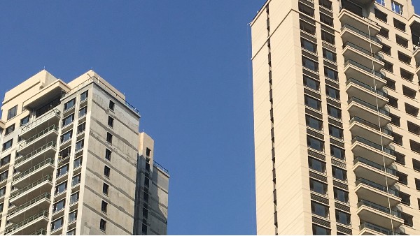 工程門窗如何實(shí)現(xiàn)規(guī)?；亩ㄖ粕a(chǎn)?樓上樓有妙招!